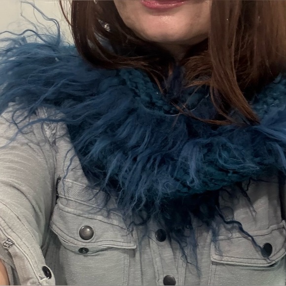 Handmade Real Mongolian Fur Scarf - Picture 7 of 9